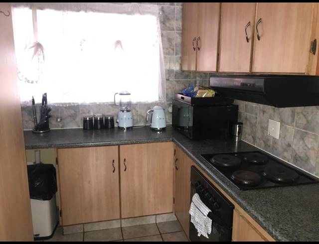 2 BEDROOM SIMPLEX RENTED IN BONAERO PARK